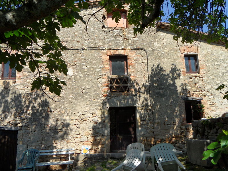 Farmhouse for sale to be restored of 340 m2 with 28 hectares of land in