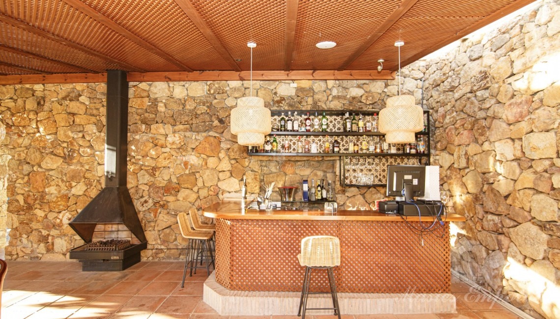 Bar in the restaurant area of the house