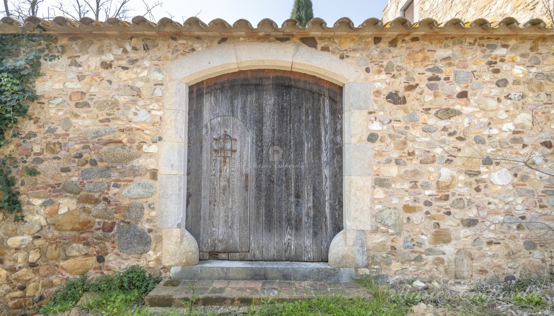 Exterior views of the property 