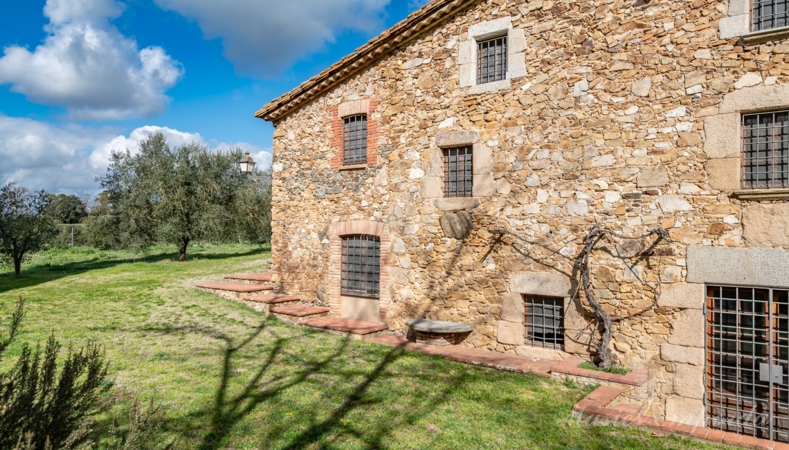 Views of the farmhouse