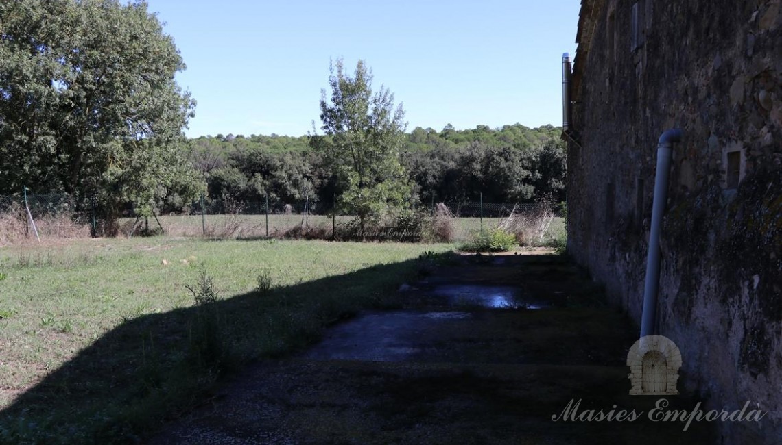 Rear facade of the farmhouse
