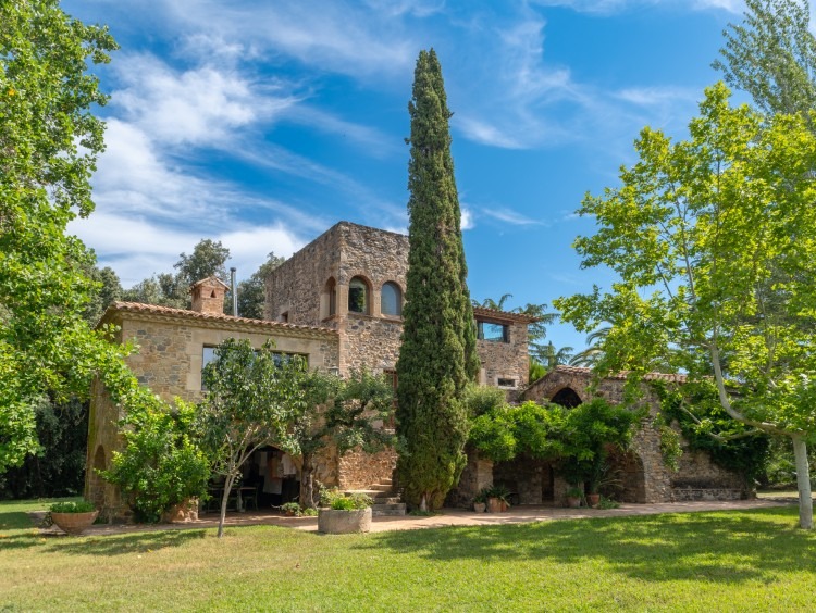 Façade of the farmhouse 
