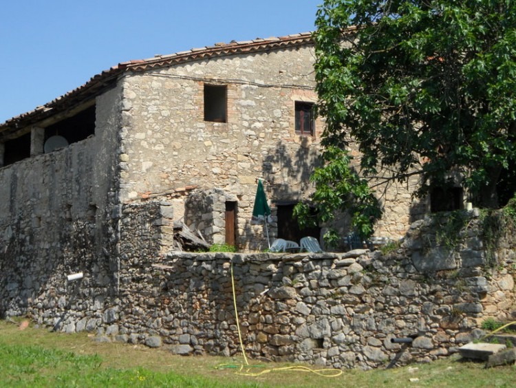 General view of the farmhouse