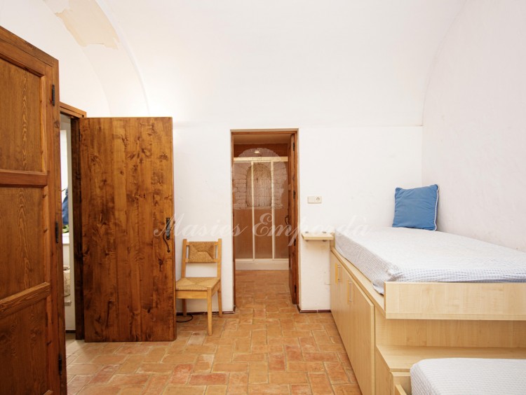 Ground floor bedroom. 