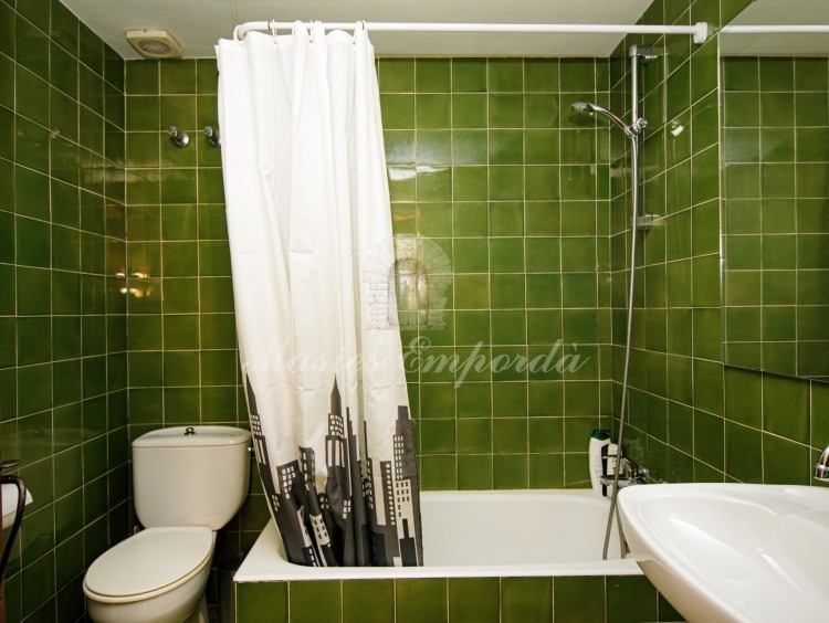 Full bathroom