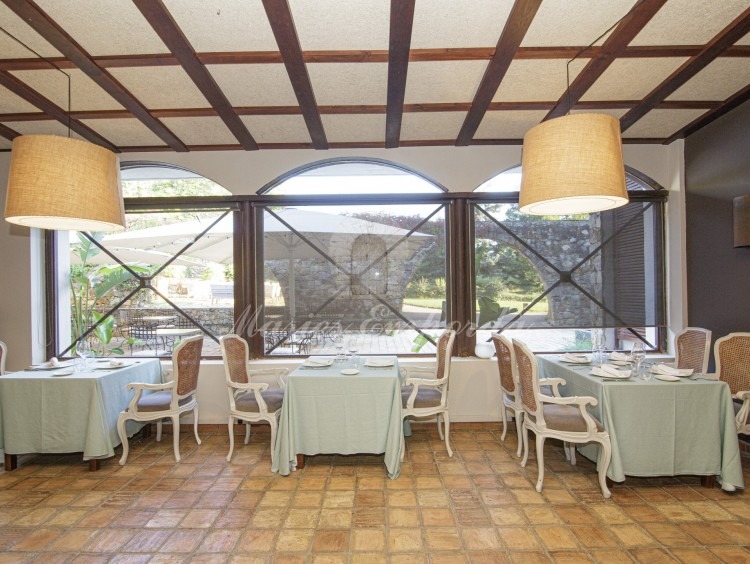 Dining room with access to the outdoor terrace of the house