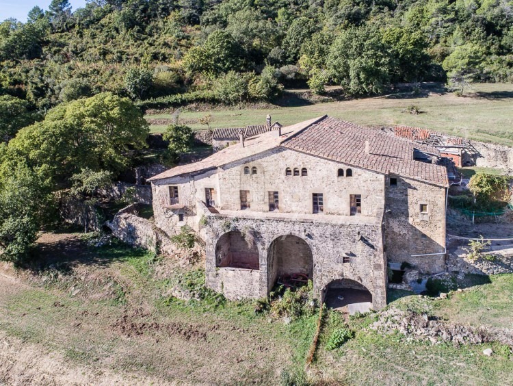 Aerial view of the farmhouse