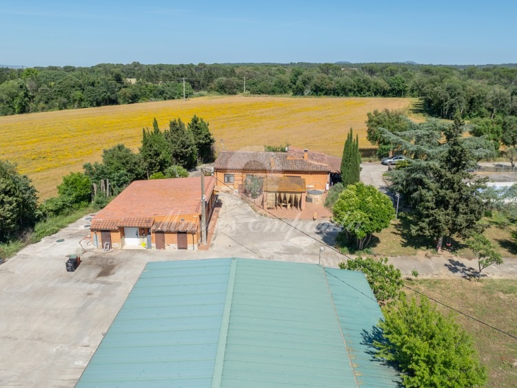 Overview of the house and garages
