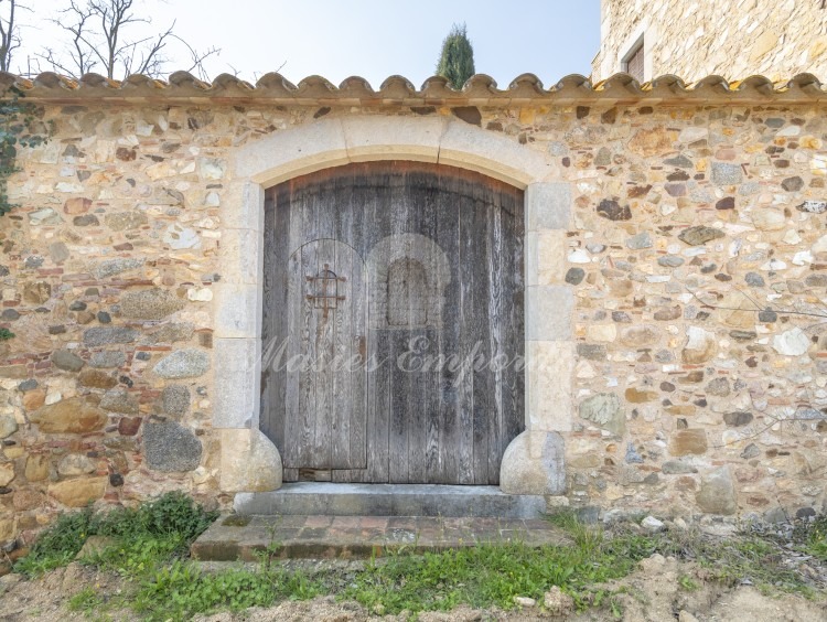 Exterior views of the property 