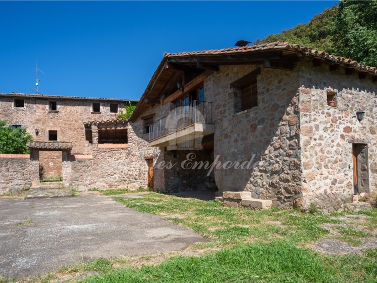 Annex to the farmhouse, old barn